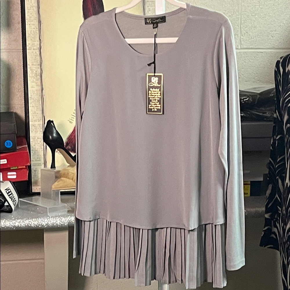 DG2 by Diane Gilman Gray Pleated Hem Tunic